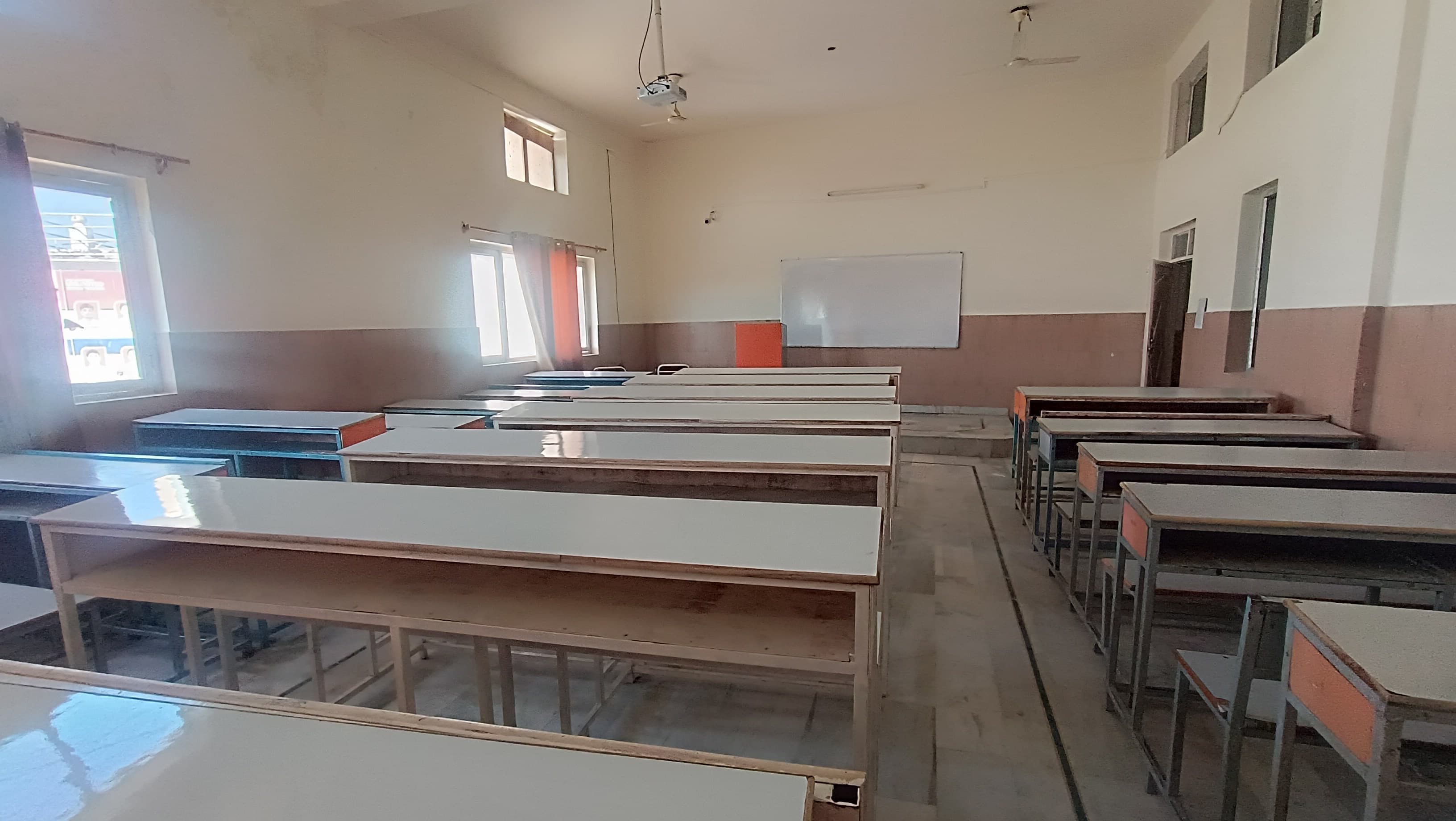 DBUU, DBIT Academic photo 11